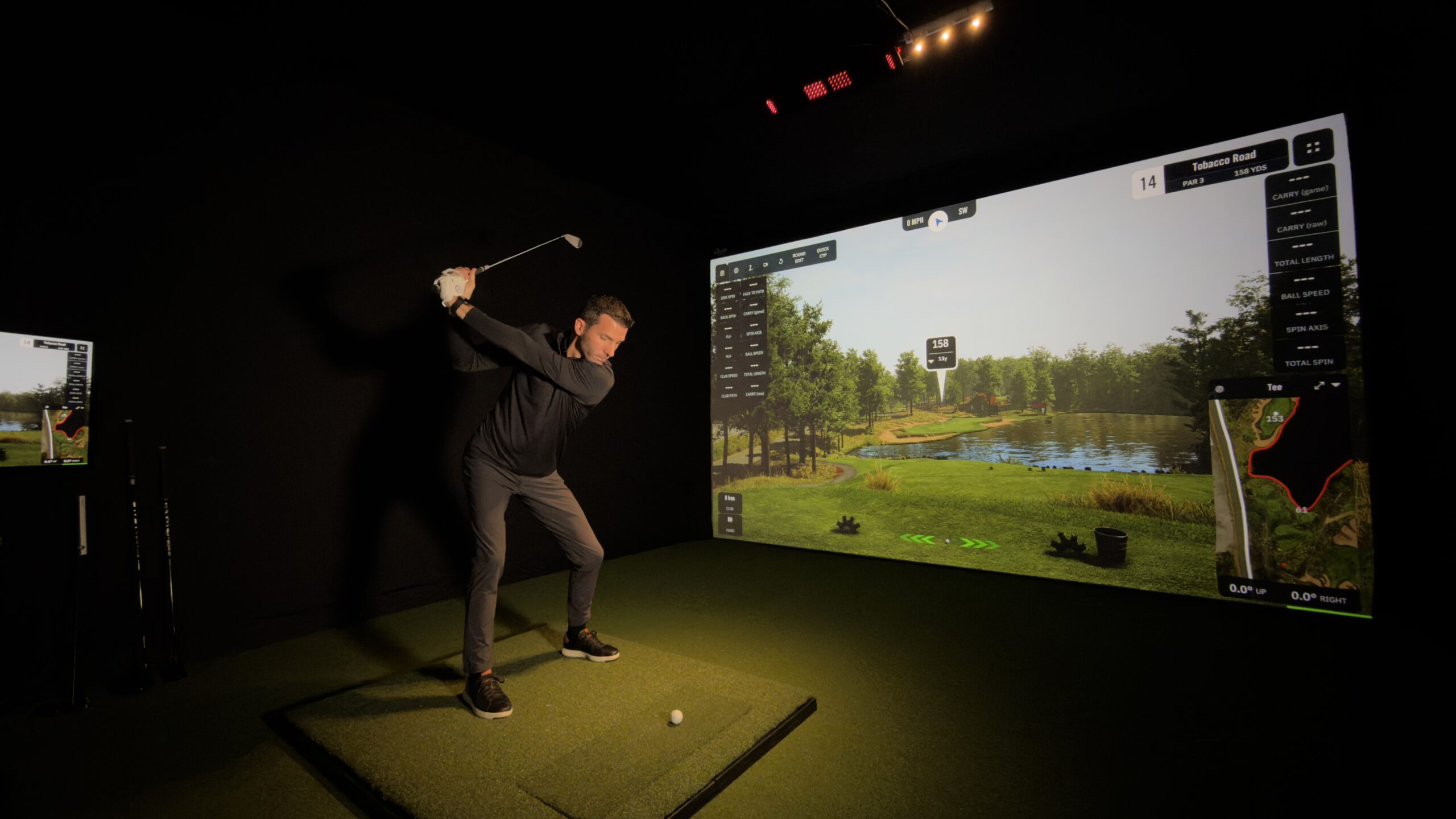 Carl's DIY golf simulator enclosure setup